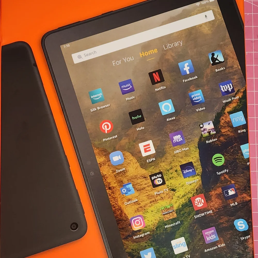Amazon Fire HD 10 Tablet - Black (32GB)